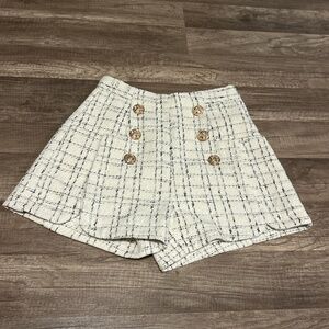 Entra shorts